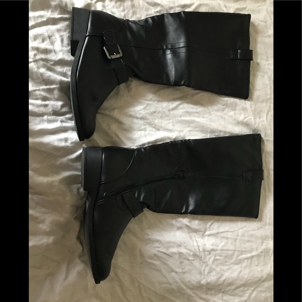 BUCKLE RIDING BOOT - Picture 2 of 3
